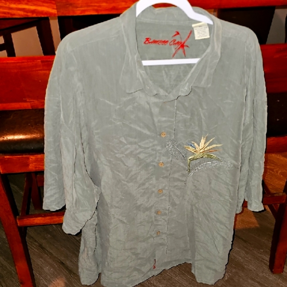 Bamboo Cay Mens plus sz green button down shirt with Embroidered Design. Sz 4X